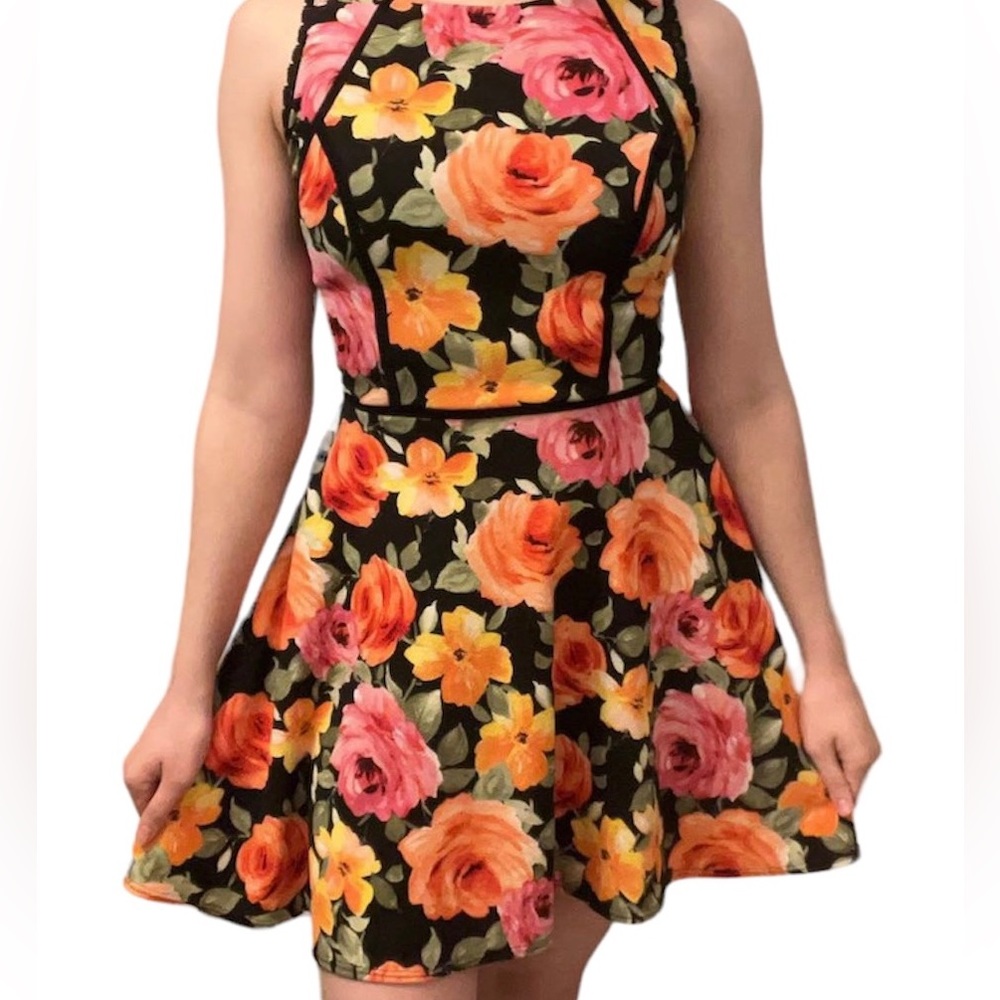 B. Darlin Women’s Small Floral Print Dress